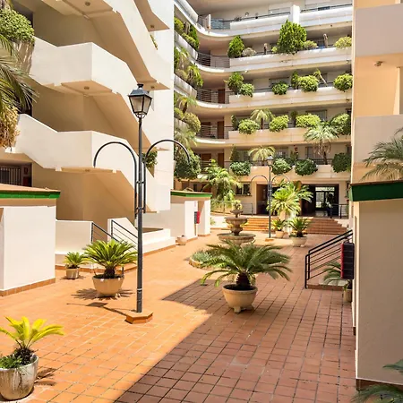 Xallas Golfside Apartment Marbella